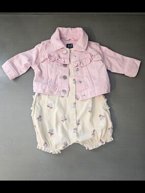 Baby Girl Outfit Set 0-3 Months | GAP Pink Jacket + Floral Romper | Spring
